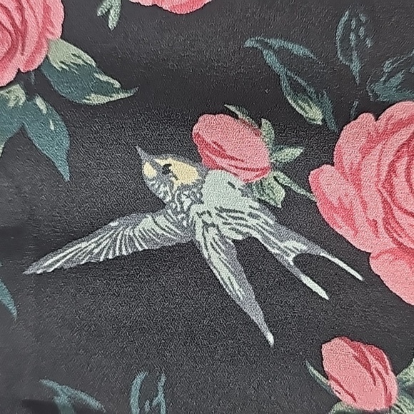 Catherine Malandrino blouse, size 2X. Black with roses and lovely blue birds. - Picture 6 of 12